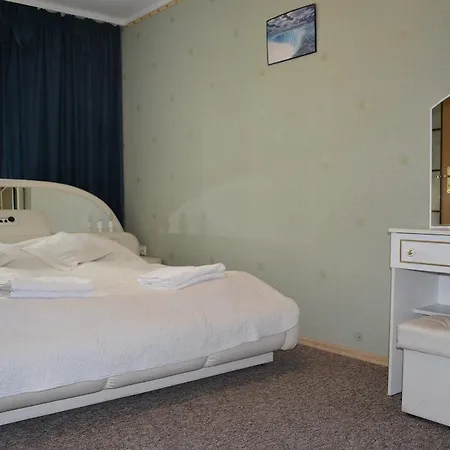 Maxim Inn *